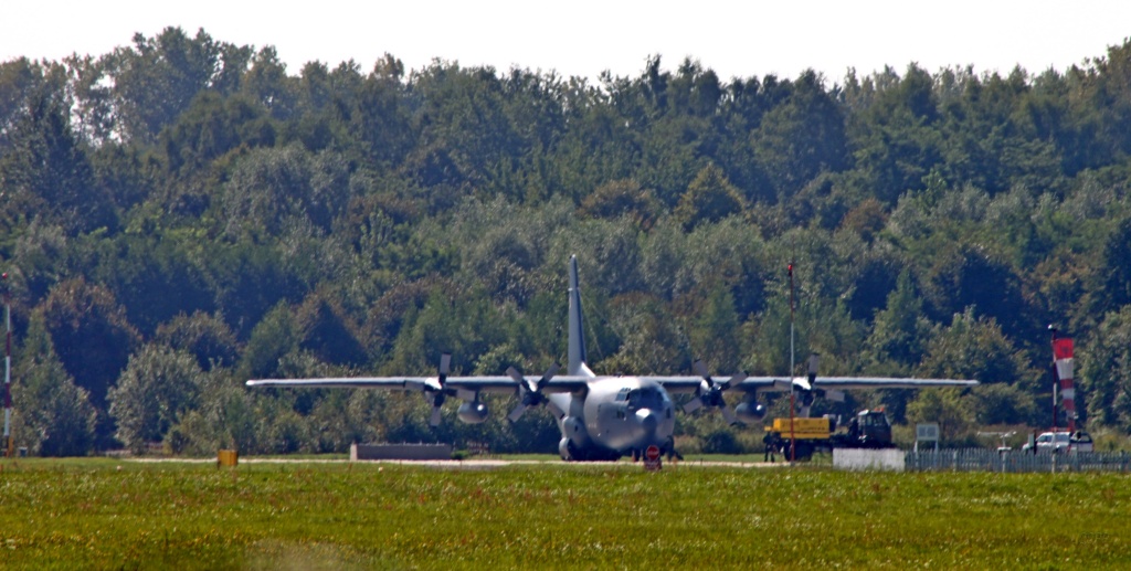 IMG_4180x.JPG - Balice, Baza Lotnictwa Transportowego - C-130E Hercules